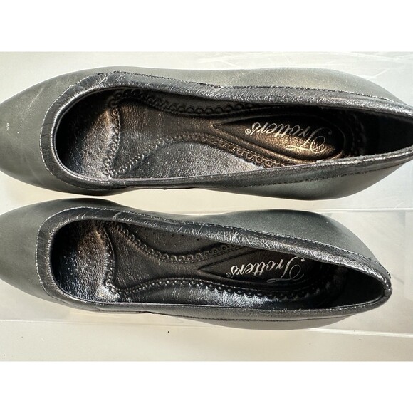 Trotters Pewter Leather Low Heel Women’s 8.5 Wide 1 inch Block Heel - Picture 3 of 9